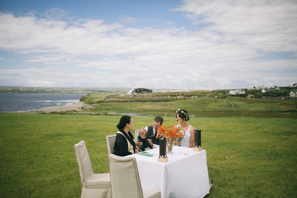 Elopement Irland | Hochzeit bei den Klippen von Moher fotografiert von FORMA photography | Elopement Ireland at the Cliffs of Moher