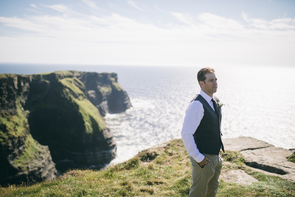 Elopement Irland | Hochzeit bei den Klippen von Moher fotografiert von FORMA photography | Elopement Ireland at the Cliffs of Moher