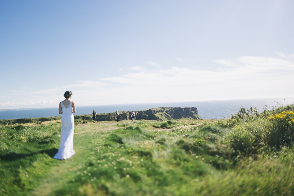 Elopement Irland | Hochzeit bei den Klippen von Moher fotografiert von FORMA photography | Elopement Ireland at the Cliffs of Moher