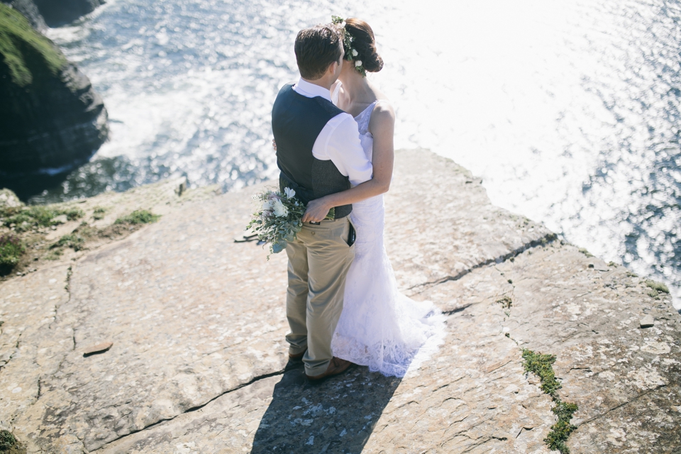 Elopement Irland | Hochzeit bei den Klippen von Moher fotografiert von FORMA photography | Elopement Ireland at the Cliffs of Moher