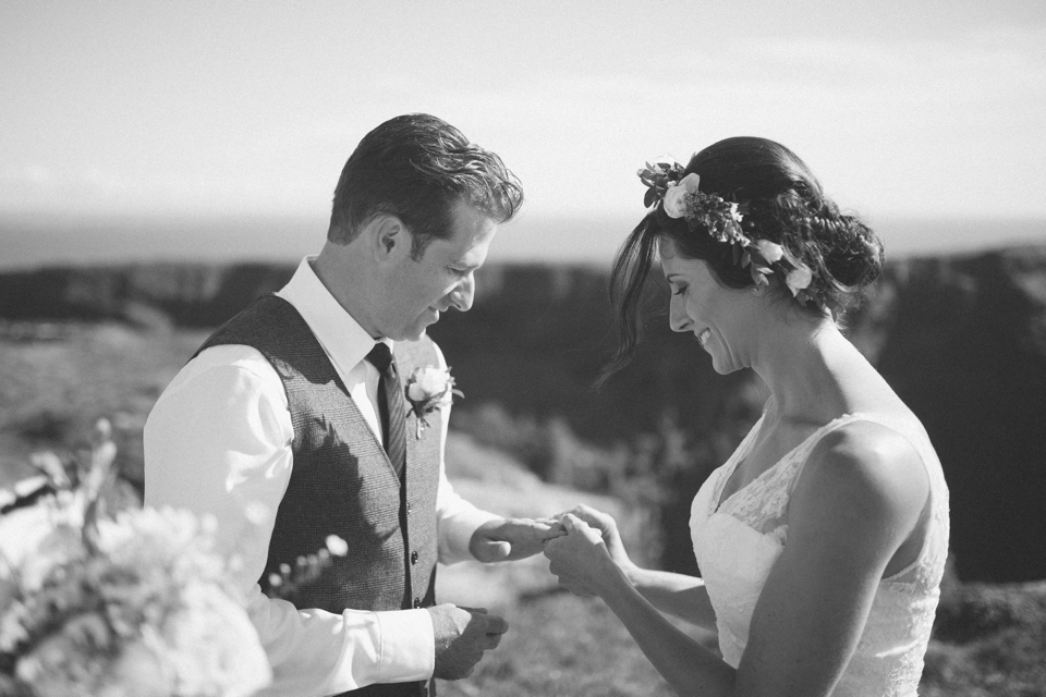 Elopement Irland | Hochzeit bei den Klippen von Moher fotografiert von FORMA photography | Elopement Ireland at the Cliffs of Moher