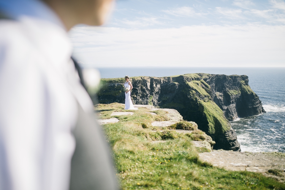 Elopement Irland | Hochzeit bei den Klippen von Moher fotografiert von FORMA photography | Elopement Ireland at the Cliffs of Moher