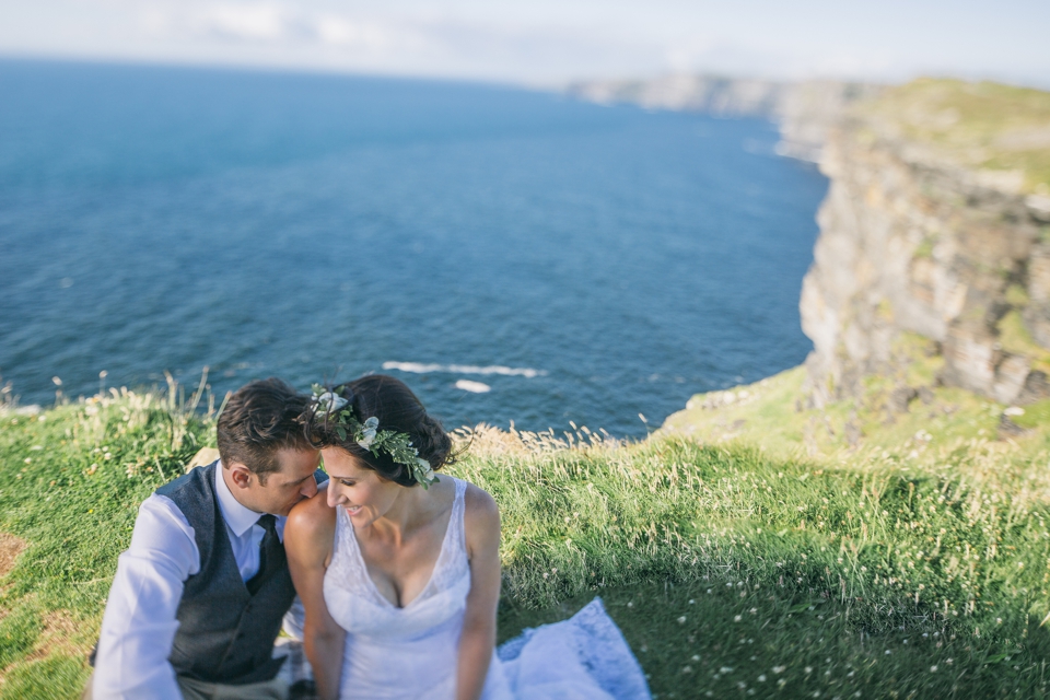 Elopement Irland | Hochzeit bei den Klippen von Moher fotografiert von FORMA photography | Elopement Ireland at the Cliffs of Moher