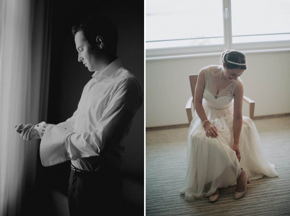 Stillleben eines Bräutigams beim Anziehen, schwarz-weiß Foto, elegante Hochzeitsfotografie.