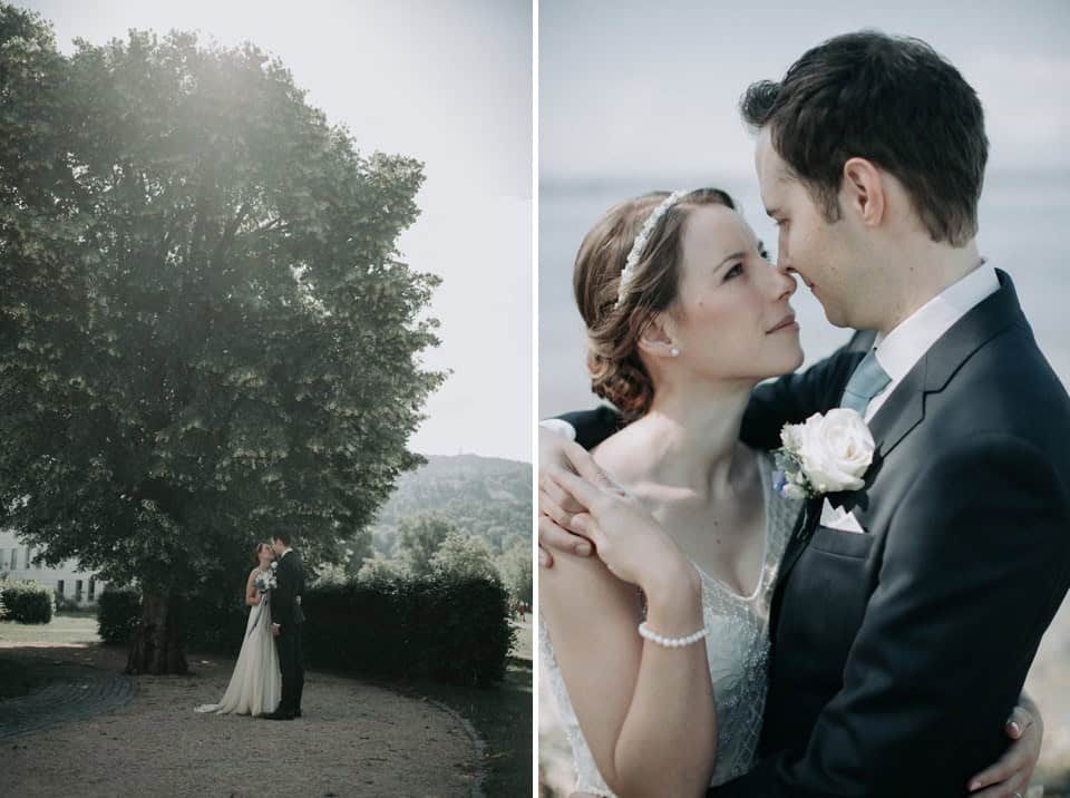 Trauung im Park unter Baum, Hochzeitsfotografie, romantisches Paarshooting, Tirol Österreich.