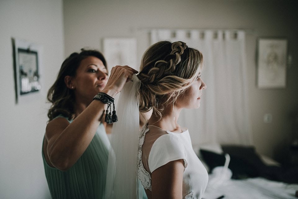 Romantische Hochzeit in der Vulkanlandschaft von Auvergne, Frankreich