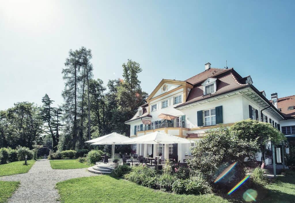 Hochzeit am Starnberger See, Locations, Schlossgut Oberambach