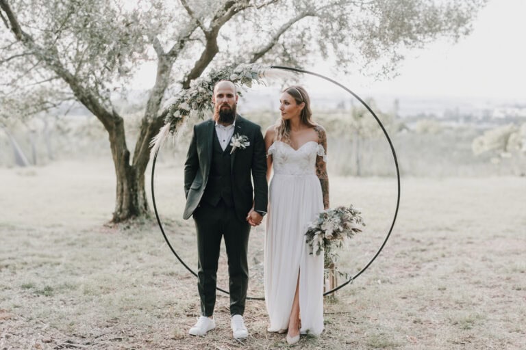 Zauberhaftes Hochzeitsfoto in Naturkulisse, Hochzeitsfotograf aus Leidenschaft in Tirol Österreich.